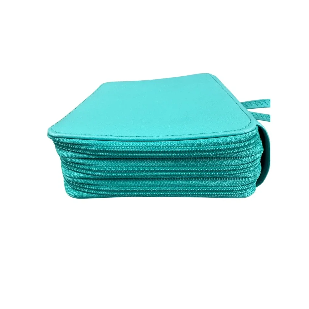 Unbranded teal zippered